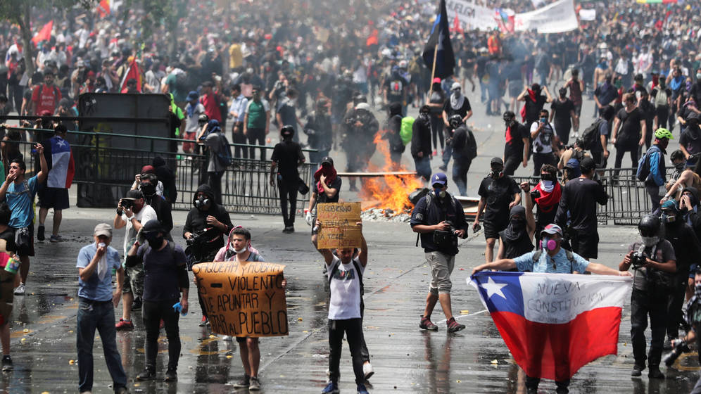 Chile disturbios violencia vandalismo protestas metro comunista comunistas comunismo socialistas socialismo