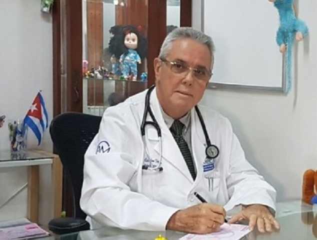 Carlos Dotres Martínez, Cuba, Médicos