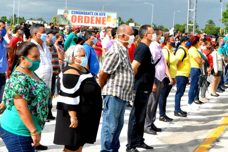 Granma, Cuba, Bayamo, Grupos de enfrentamiento a revendedores, acaparadores y coleros