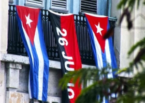 Banderas de Cuba y del Movimiento "26 de Julio"