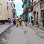 cuba cubanos virgen caridad cobre represión girasoles revolución policía