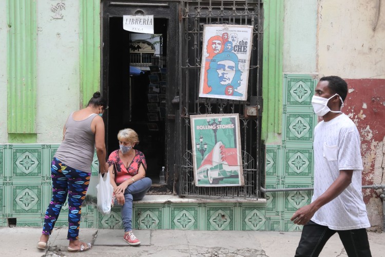 independiente Cuba arte nuevas regulaciones