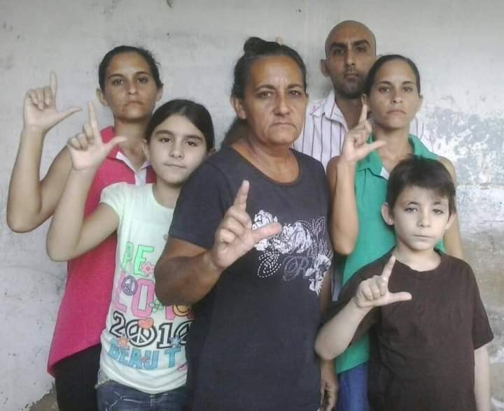 Familia Miranda leyva, opositores, activistas