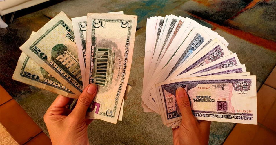 Dólares y pesos cubanos, Cuba