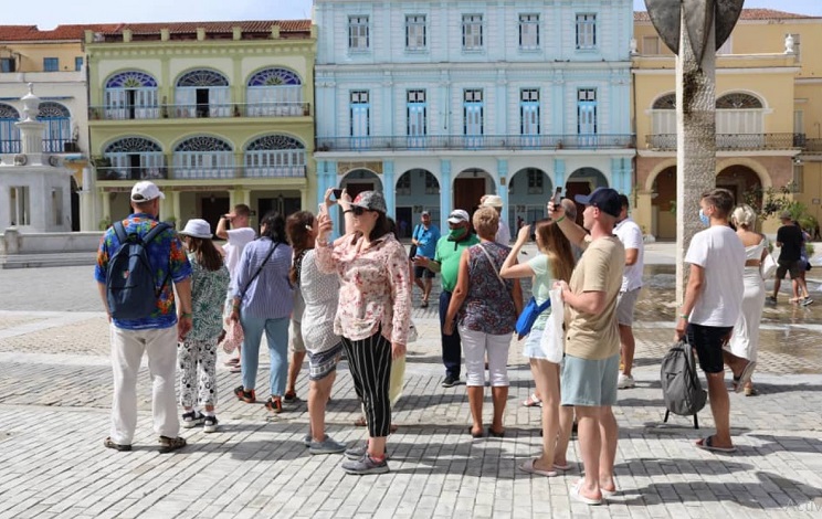 Turistas, Cuba, cubanos, turismo, ministro