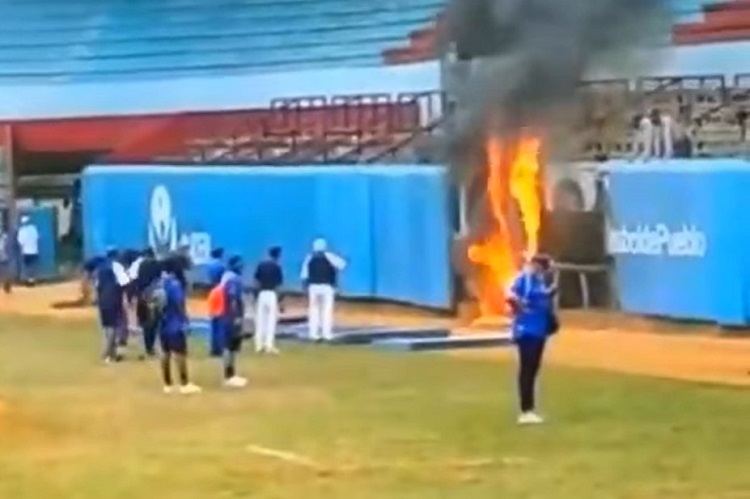 incendio, Holguín, béisbol, estadio