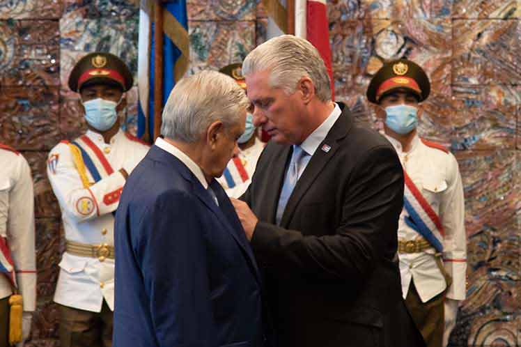 López Obrador, Díaz-Canel, México, Cuba, médicos
