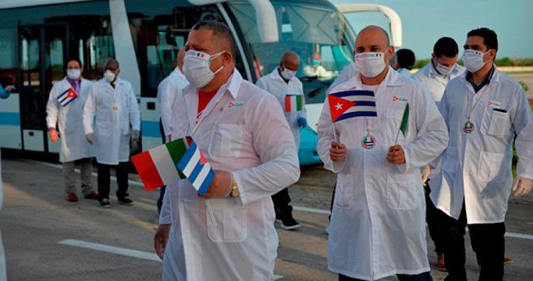 cubanos, médicos, México