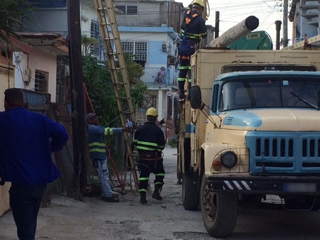 The misfortunes of electrical linemen in Cuba