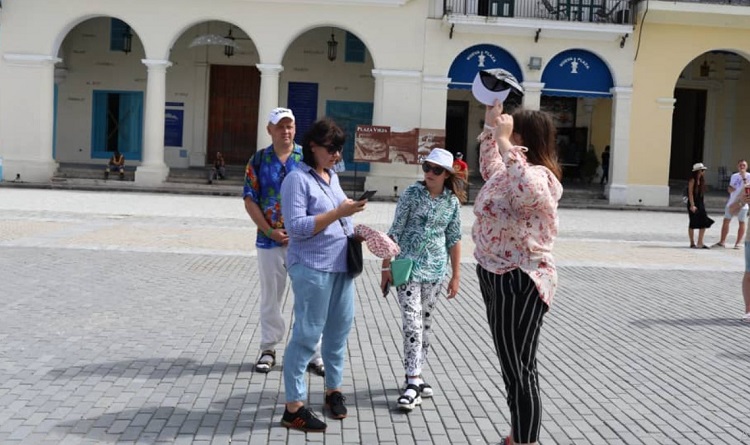 turistas, turismo, Cuba