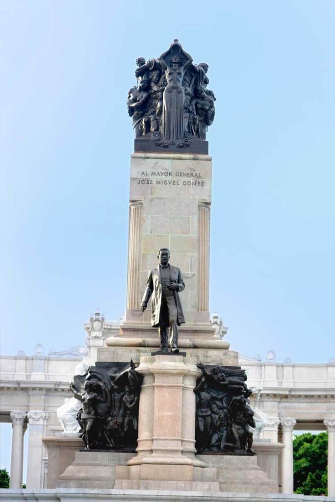 Monument to José Miguel Gómez, one of the most lavish in Havana