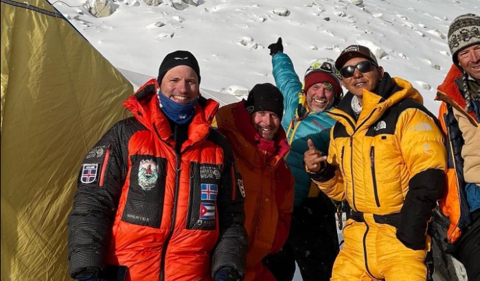 Yandy Núñez, Everest, cubano