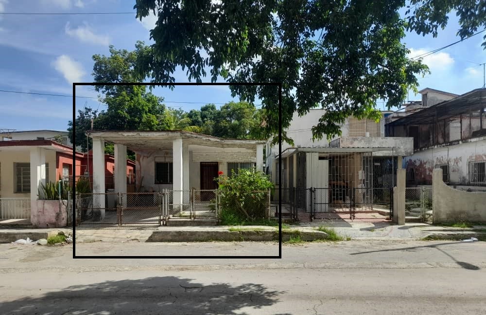 Casa de Oswaldo Payá sobre la calle Peñón, frente al Parque Manila, en La Habana 