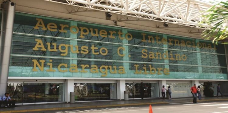 Migrantes cubanos, Aeropuerto Internacional 'Augusto César Sandino', de Nicaragua