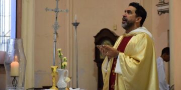 sacerdote-cubanos-guerra-ucrania