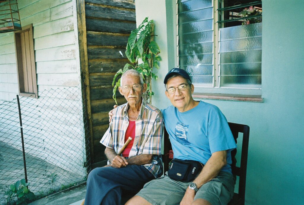 Con su padre, en marzo de 2006, último viaje a Cuba