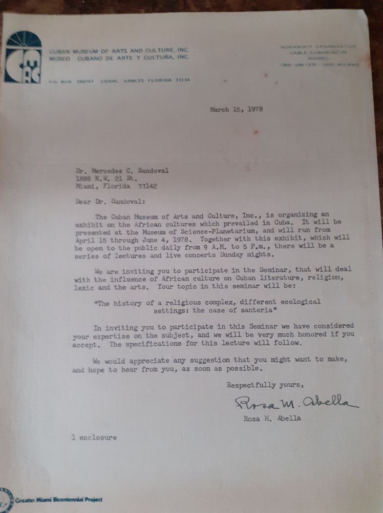 Carta de Rosa Abella a Mercedes Cros Sandoval invitandola desde el Museo Cubano a participar en un seminario sobre santería en 1978 