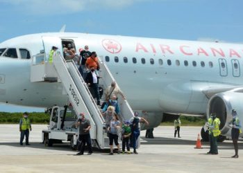 Llegada de turistas canadienses a Cuba