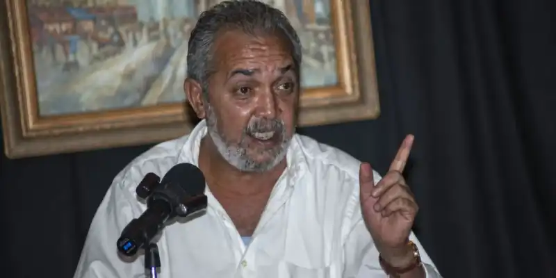 Víctor Manuel Domínguez