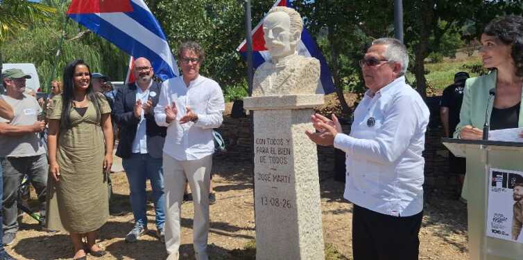 El busto de José Martí fue inaugurado el 13 de agosto pasado junto a la Casa Museo Ángel Castro, en Láncara, durante el homenaje por el centenario de Fidel Castro