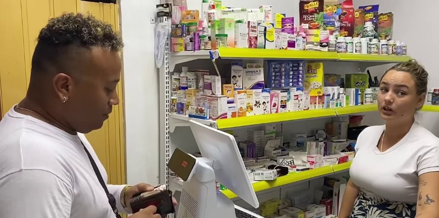 Farmacia privada en Regla, La Habana