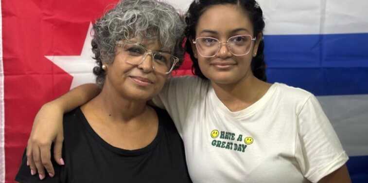 Caridad Silvente y Anna Bensi