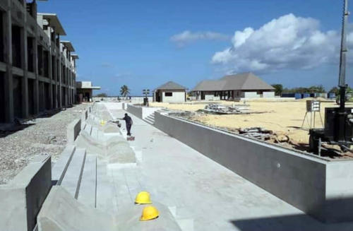 Ejecucion del enchape de las piscinas. Abril de 2021. Foto AEI Trinidad