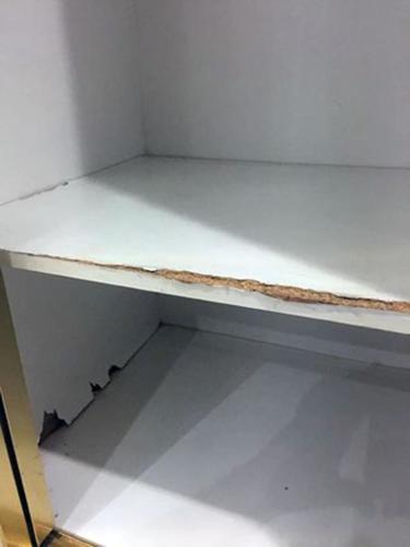 Condition of closet shelves (Credit: CubaNet)